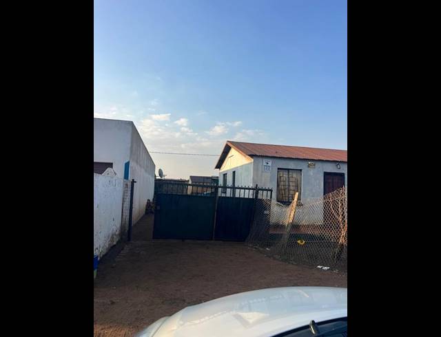 2 BEDROOM HOUSE FOR SALE IN KATLEHONG SOUTH
